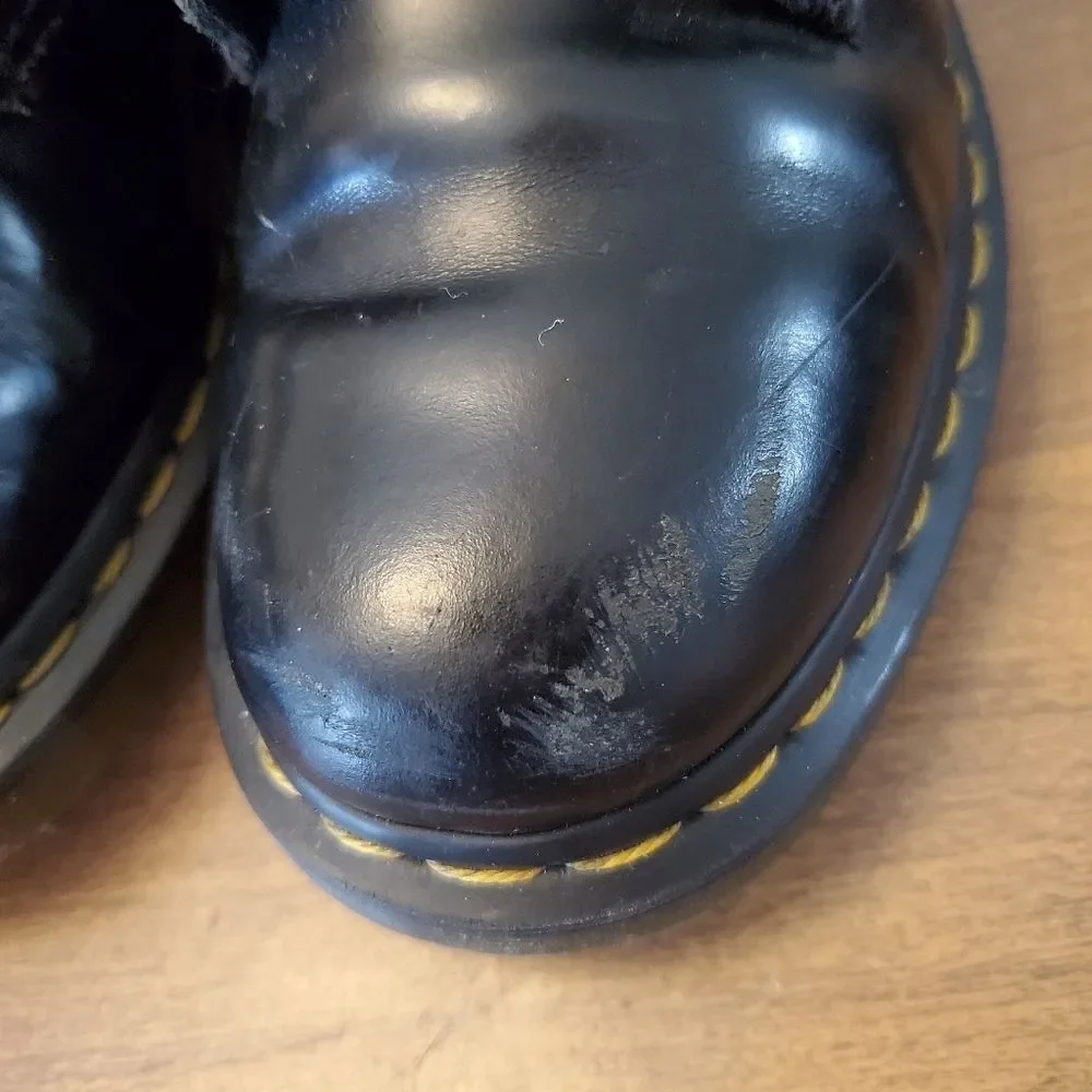 Dr Martens Boots Unisex Sz 5 Men 6 Ladies Black Leather Airwair Cushioned Soles
